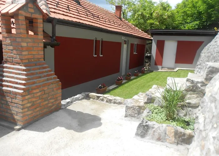 Vikendica Дом отдыха *